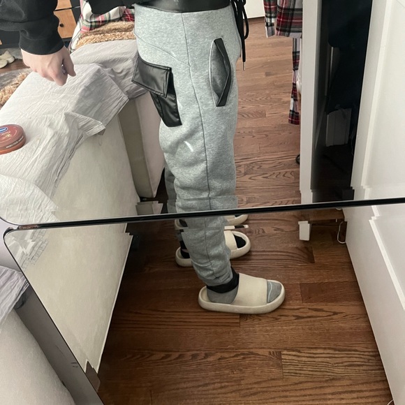 Crop top and joggers bundle set sold together both size medium in black and gray - Picture 6 of 6